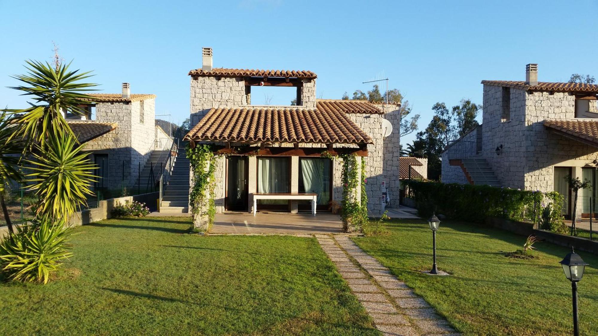 Villa Cala Sinzias Кастиадас Екстериор снимка