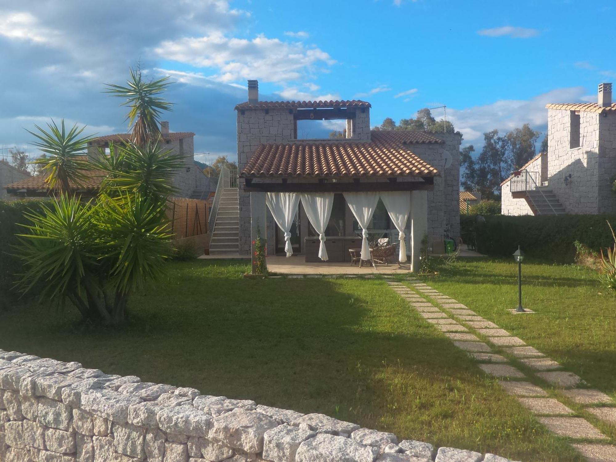 Villa Cala Sinzias Кастиадас Екстериор снимка