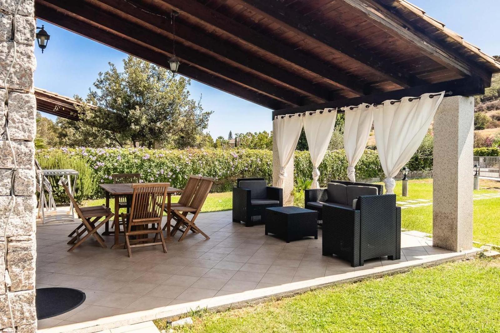 Villa Cala Sinzias Кастиадас Екстериор снимка